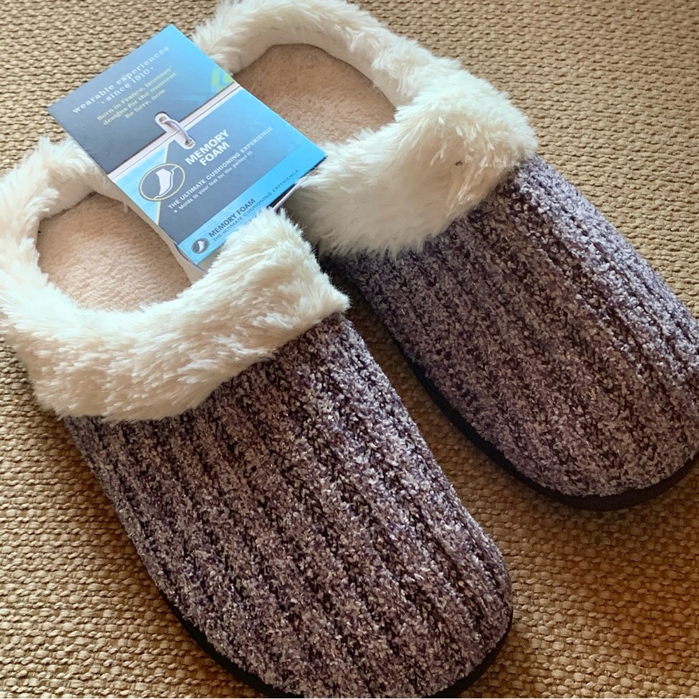 Isotoner Erin Hoodback Slippers